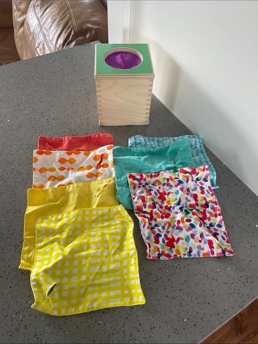 Lovevery Magic Tissue Box - Picture 2 of 2